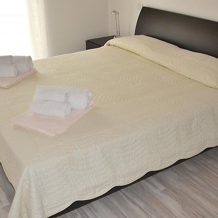Residenza Alle Torri With Pool Torri Del Benaco Buitenkant foto